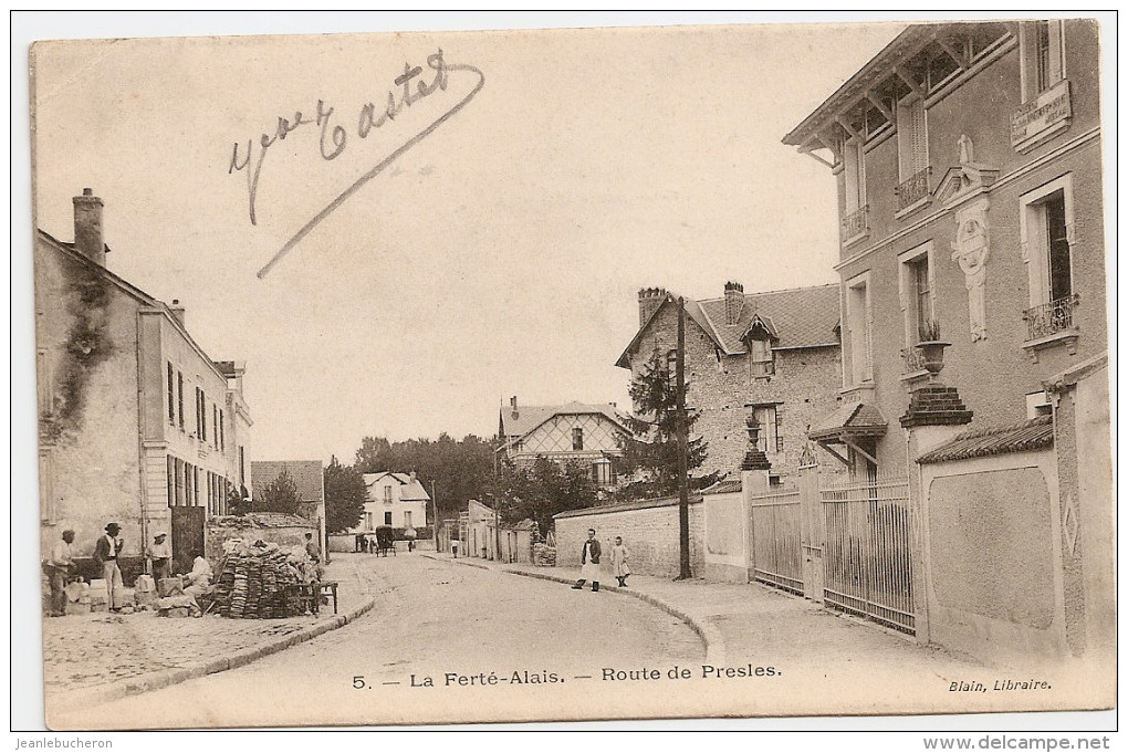 C.P.A   ( LA FERTE ALAIS " Route De Presles " Belle Prise De Vue -carte Animée  Talleur De Pierre.) - La Ferte Alais