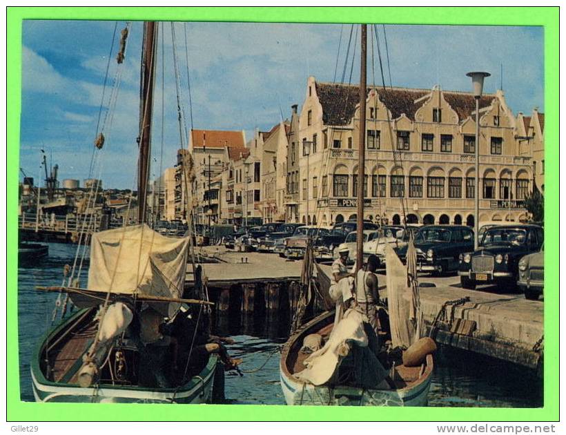 CURAÇAO, ANTILLES - LE PORT - ANIMÉE DE VIEILLES VOITURES - JULIUS L. PENHA & SONS - - Curaçao