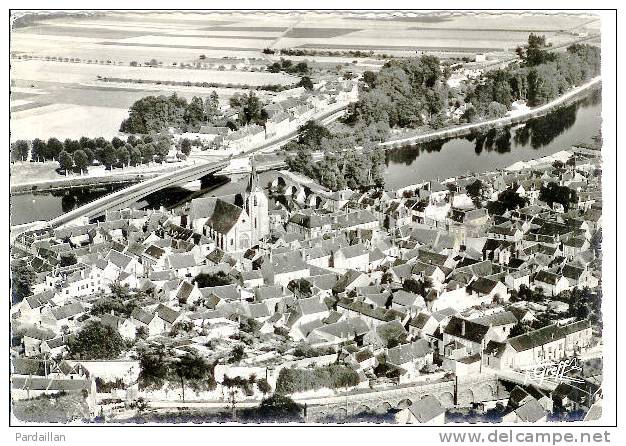 89. PONT-SUR-YONNE. VUE AERIENNE. LES BORDS DE L'YONNE ET LA VILLE. - Pont Sur Yonne