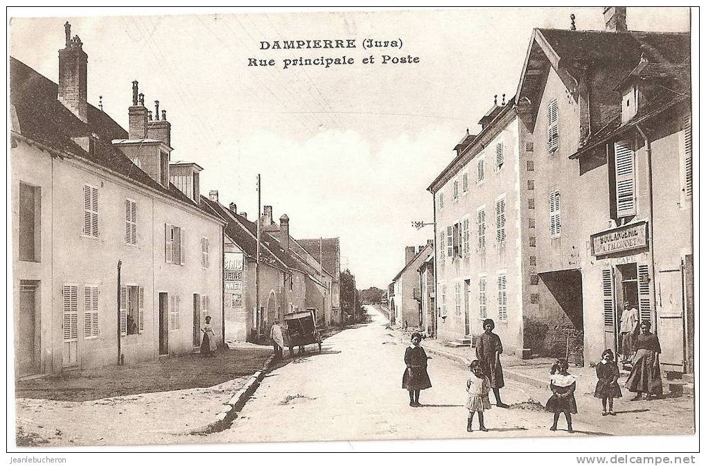 C.P.A   (  DAMPIERRE " Rue Principale Et Poste " Prise De  Vue  Animée Rare ) - Dampierre