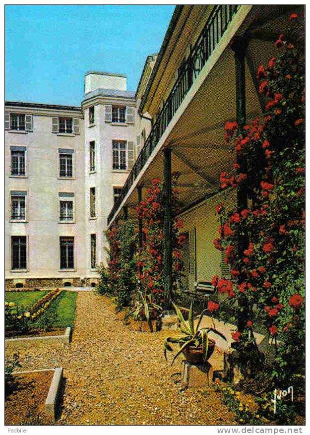 Carte Postale 94.  L'Hay-les-Roses Maison St-Vincent Trés  Beau Plan - L'Hay Les Roses
