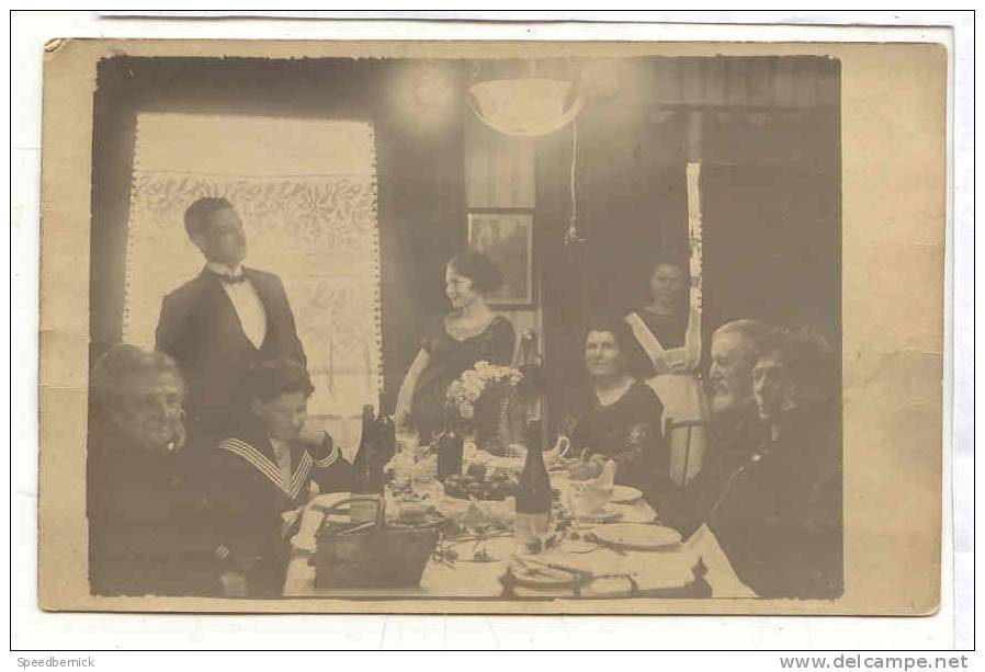 10413 Carte Photo Achetée En Belgique . Repas De Fete , Année 1920-30 Sans Indications - Hochzeiten