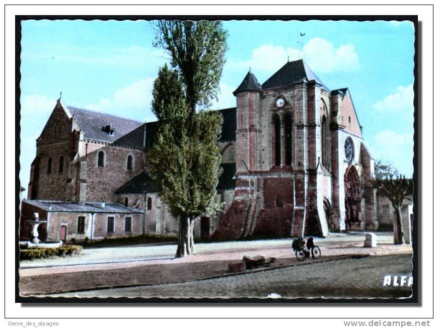 91 LONGPONT-LORMOY Par St Michel Sur Orge, L'Abbaye, CPSM 10x15 Ed Alfa, Dos Vierge, Mobylette, Pli Sup D - Saint Michel Sur Orge