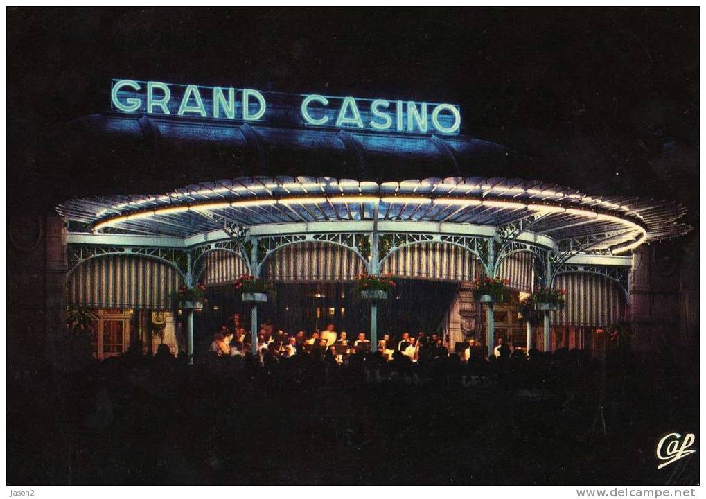 Cpsm  Vichy  Le Casino Un Soir De Gala - Casinos