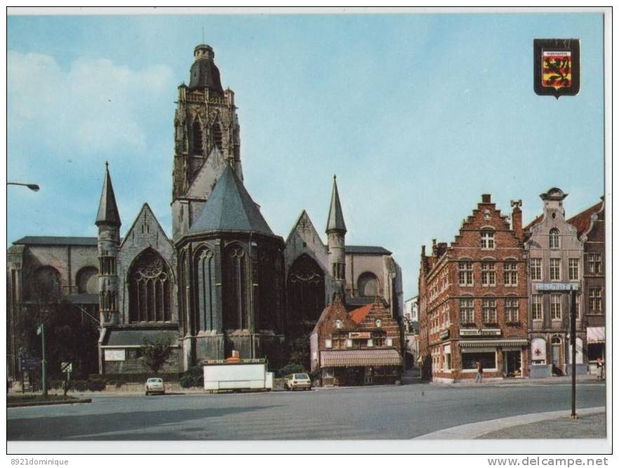 Oudenaarde. De Gotische Ste Walburgakerk Op De Markt - Oudenaarde