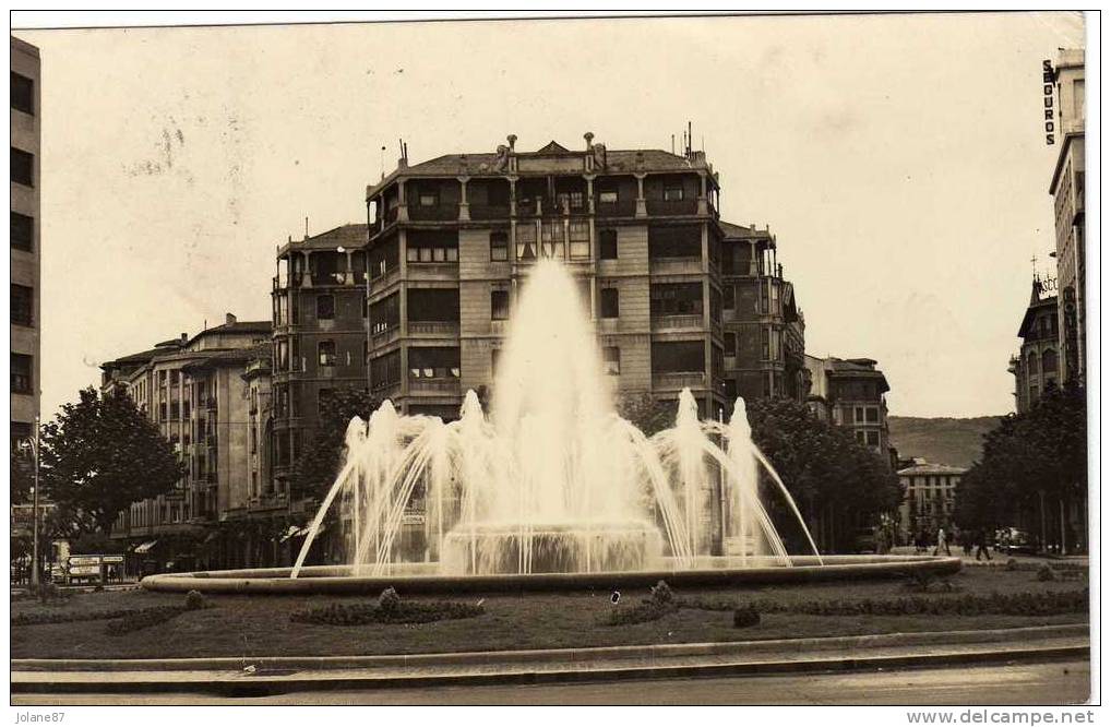 CPA   NAVARRA     PAMPLONA     PLAZA DEL PRINCIPE DE VIANA     FUENTE - Navarra (Pamplona)