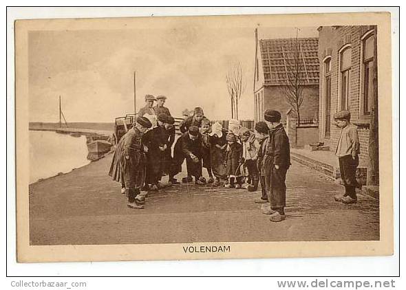 VINTAGE Ca1900 POSTCARD Kids Playing - Otros & Sin Clasificación