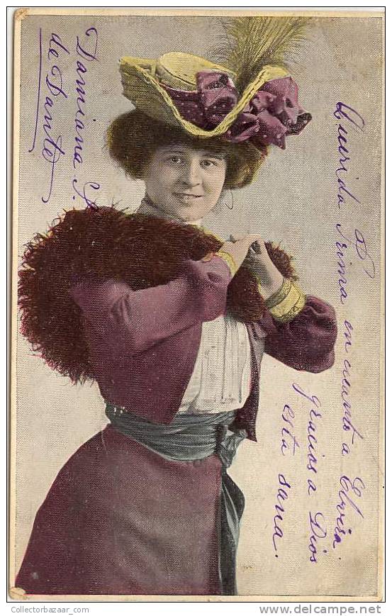 VINTAGE POSTCARD Woman Photo Postcard - Mujeres