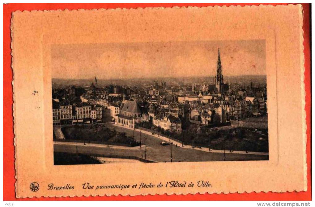 * Brussel - Bruxelles - Brussels * (Ern. Thill, Bruxelles, Nr 10) Vue Panoramique Et Flèche De L'hotel De Ville,panorama - Panoramische Zichten, Meerdere Zichten