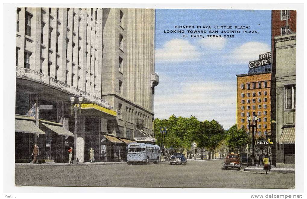 EL PASO  Pioneer Plaza   ( Vieilles Voitures  Autobus ) - El Paso