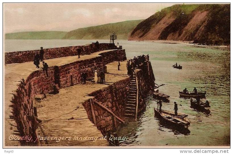 ROYAUME-UNI  - DEVON - CLOVELLY, Passengers Landing At Quay - Clovelly