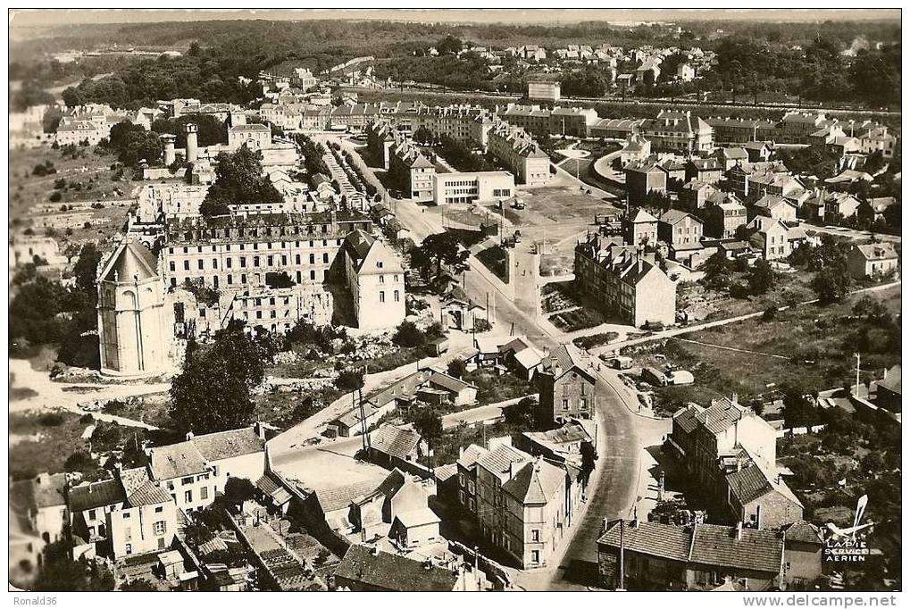 CP 78  SAINT CYR  L'école (vue Aérienne ) En Avion Au Dessus De - St. Cyr L'Ecole