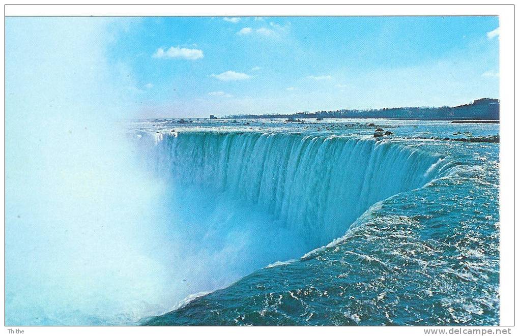The Horseshoe Falls Roars - Niagara Falls - Niagarafälle