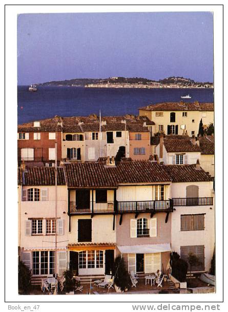 {31917} 83 Var Port Grimaud , Les Couleurs Du Soir - Port Grimaud