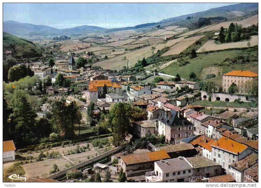 Carte Postale  69. Beaujeu  Vue D'avion Trés Beau Plan - Beaujeu