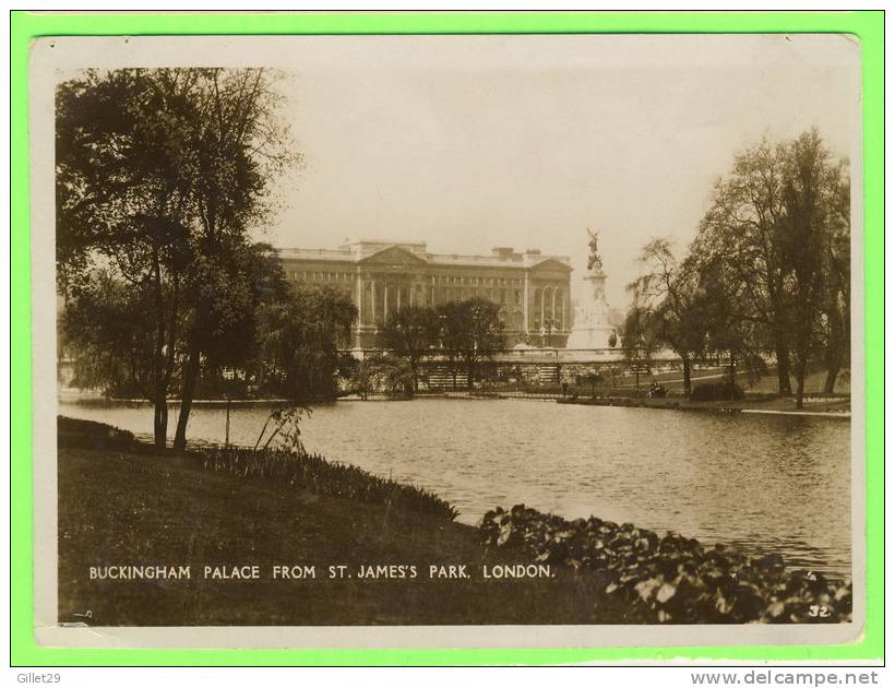 LONDON, UK - BUCKINGHAM PALACE FROM ST. JAME'S PARK - CARD IS WRITTEN - - Buckingham Palace