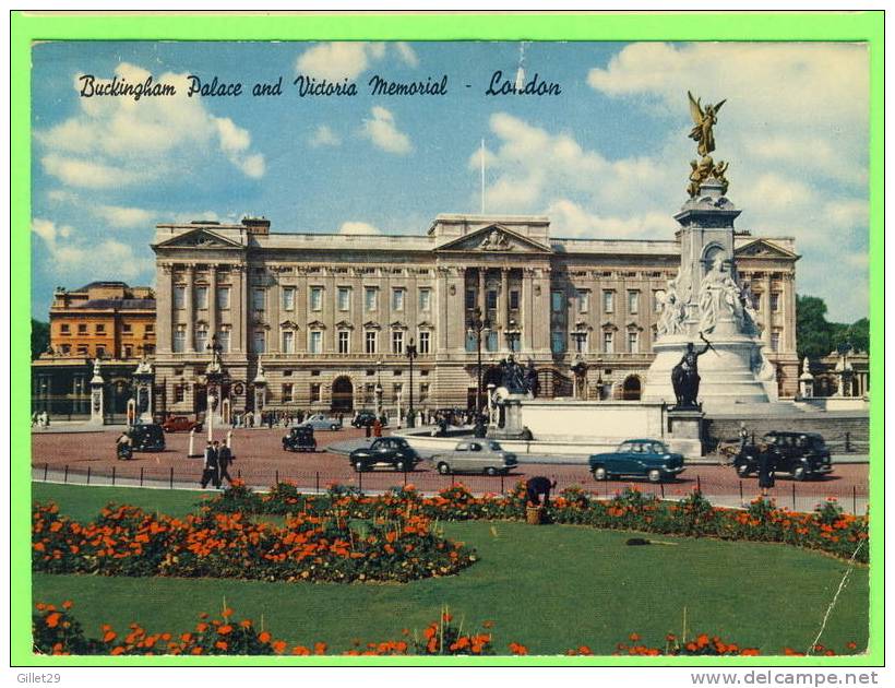 LONDON, UK - BUCKINGHAM PALACE & VICTORIA MEMORIAL - ANIMATED OLD CARS - CARD TRAVEL IN 1968 - - Buckingham Palace