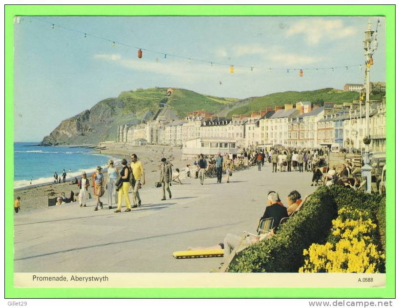 ABERYSTWYTH, WALES - PROMENADE - ANIMATED WITH LOT OF PEOPLES - CARD TRAVEL IN 1974 - - Cardiganshire