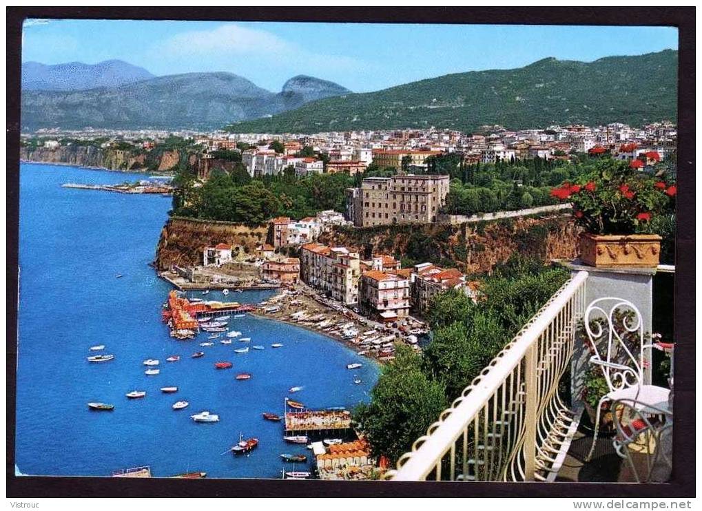 SORRENTO - SORRENTE - Panorama - Circulé - Circulated - Gelaufen - 1977. - Afragola