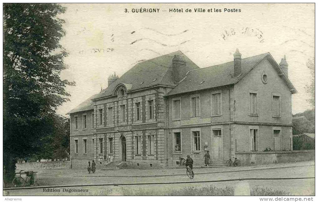 CPA 58 :  GUERIGNY  Hotel De Ville     A VOIR !!! - Guerigny