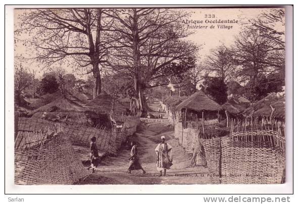 LOT-KO , AFRIQUE DIVERS , FORTIER N° 333 , Interieur De Village - Non Classés