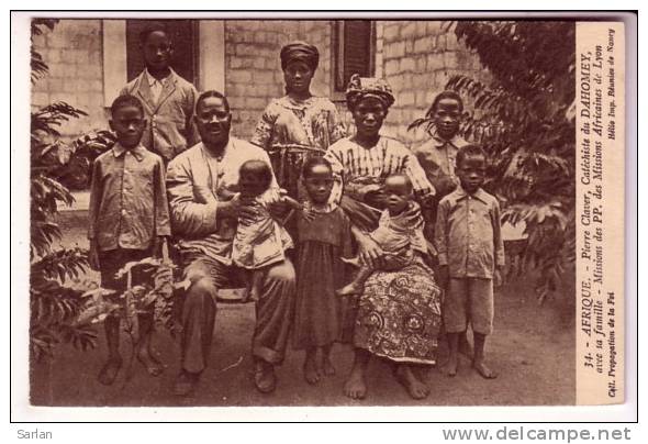 LOT-KO , DAHOMEY , Pierre Claver , Cathechiste Du Dahomey Avec Sa Famille - Dahomey
