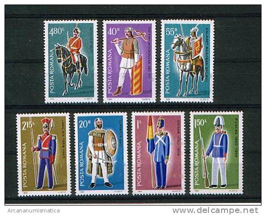 ROMANIA/RUMANIA  1.980  Y&t 3302/3308  Serie Completa  TRAJES MILITARES   SDL-55 - Collezioni