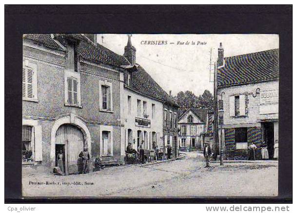 89 CERISIERS Rue De La Poste, Animée, Commerces, Ed Poulain, 191? - Cerisiers