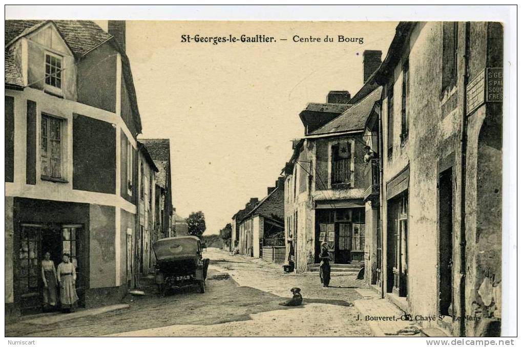 ST GEORGES LE GAULTIER...RARE...ANIMEE AVEC AUTOMOBILE...CENTRE DU BOURG... - Otros & Sin Clasificación