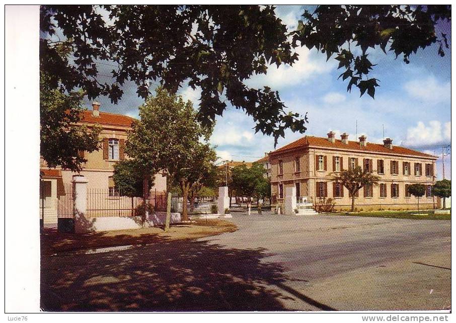 DRAGUIGNAN - Les Casernes -  N°  1575 - Draguignan