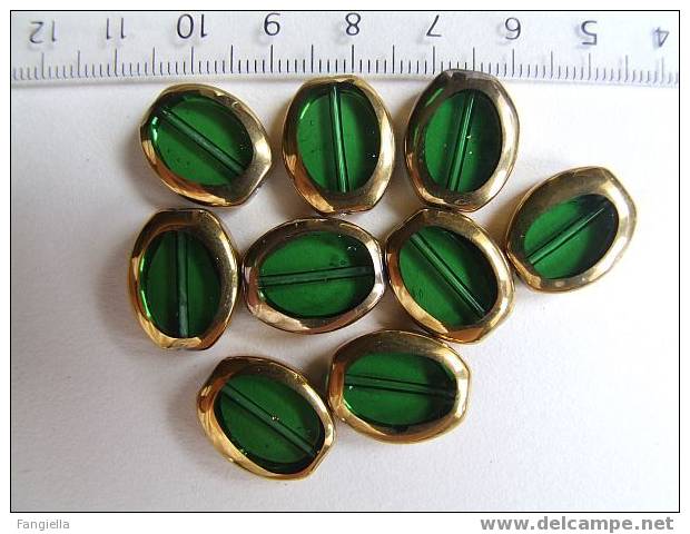 Lot De 2 Perles Vertes Et Dorées En Verre 17x14mm - Perles