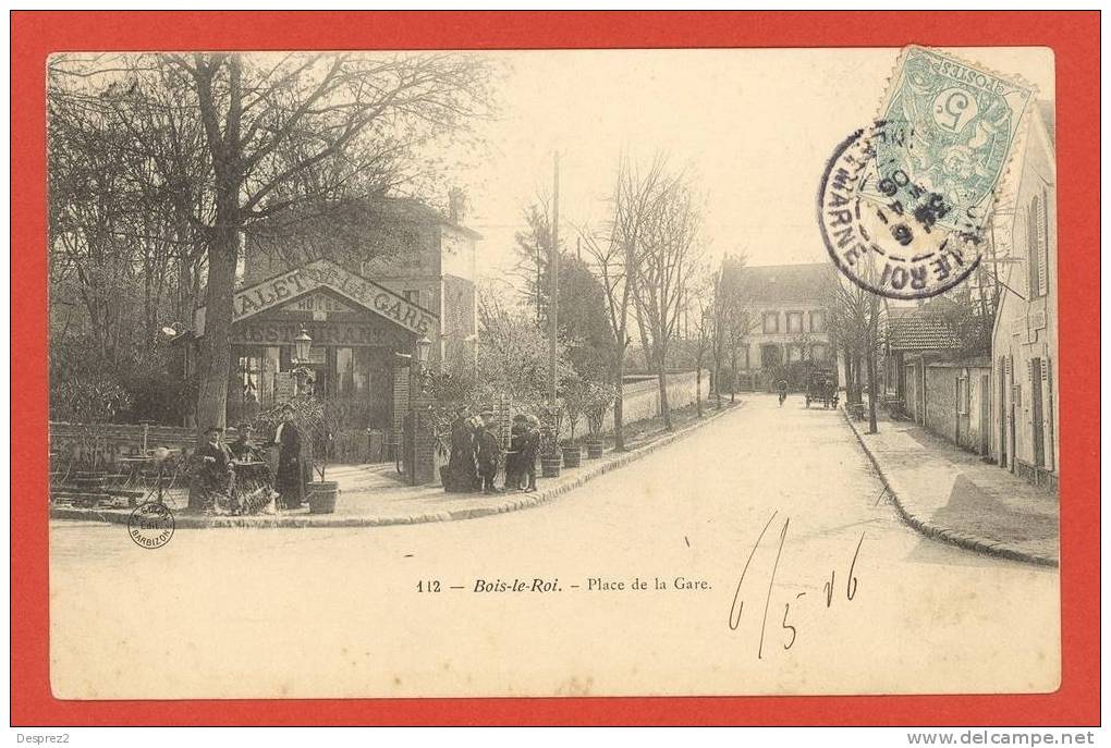 77 BOIS LE ROI Cpa Animée  Place De La Gare   112 Edit Barbizon - Bois Le Roi