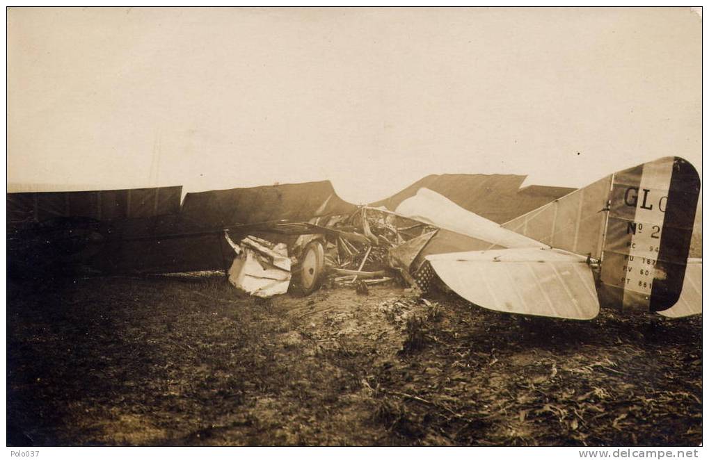 93 001 LE BOURGET  Carte Photo Aviation Accident écrite Au Dos " Le Pilote A Eu Les Deux Jambes Broyées" - Le Bourget
