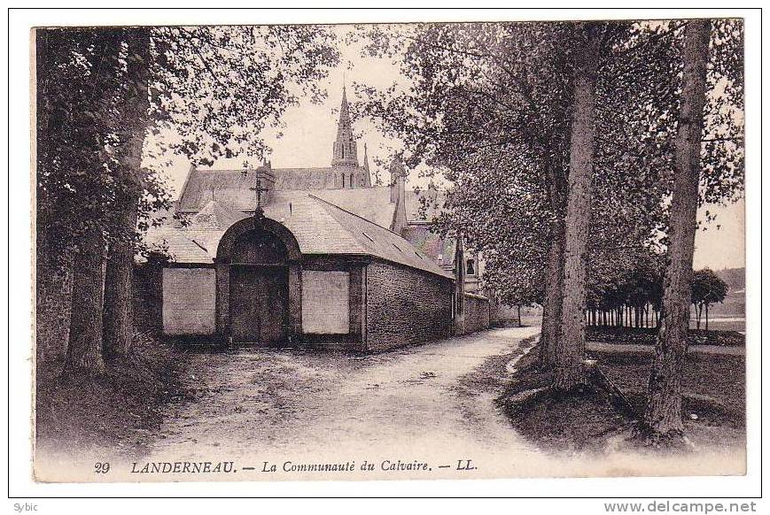 LANDERNAU - La Communauté Du Calvaire - Landerneau