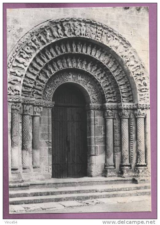 AULNAY - Eglise Romane Du XIIème Siècle - Portail Du Transept Sud - Aulnay