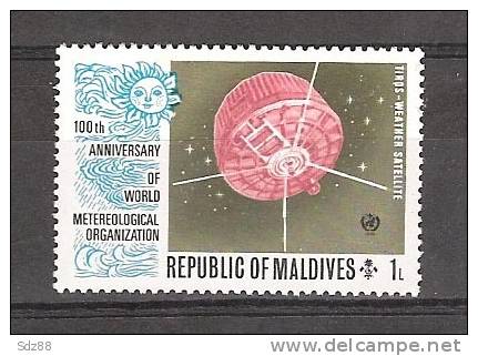 Maldives 100° Anniversaire De La Météorologie Mondiale   Satellite TIROS - Climat & Météorologie