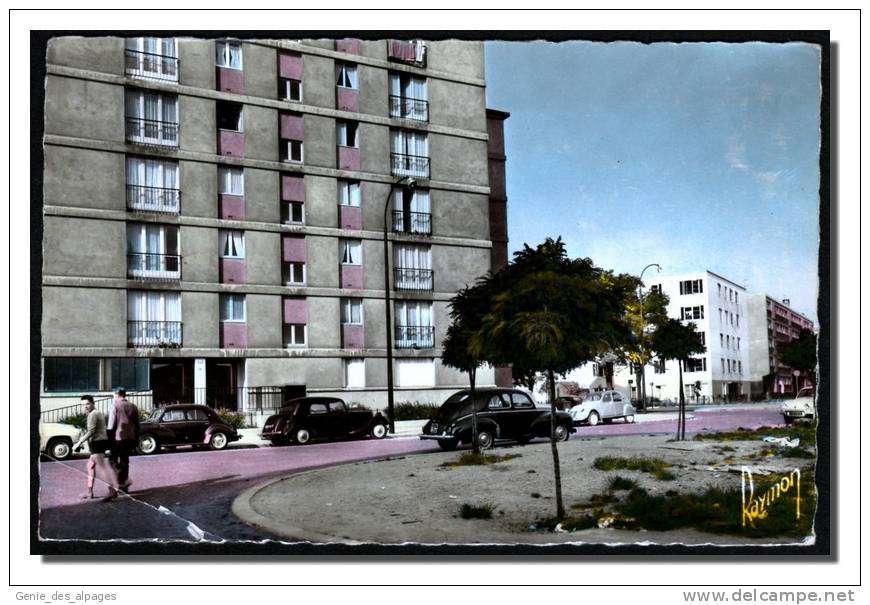 93 AUBERVILLIERS, Les Nouveaux Immeubles, Voitures, Peugeot 203, Traction, CPSM 9x14, Ed Raymon, Dos Vierge, Pli Inf G - Aubervilliers