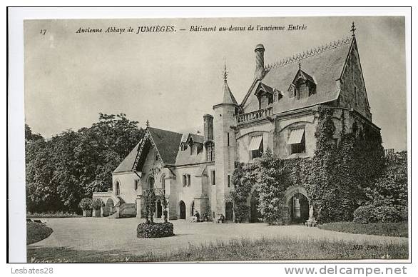 CPA 76.-JUMIEGES.-Ancienne Abbaye De Jumièges.-Batiment Au Dessus De L'ancienne Entrée.-CVB 754 - Jumieges