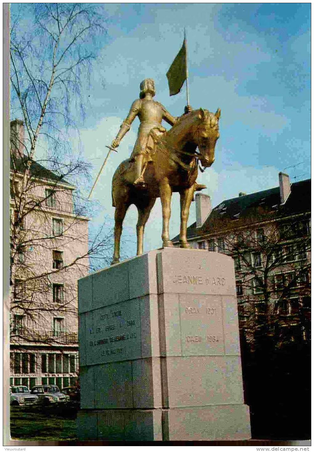 CPSM. STATUE DE JEANNE D'ARC. PLACE DE LA RESISTANCE A CAEN. ERIGEE A ORAN EN 1931. RAPATRIEE A CAEN EN 1964 EPSTEIN.... - Caen