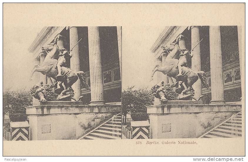 CPA STEREO BERLIN - GALERIE NATIONALE - Cartes Stéréoscopiques