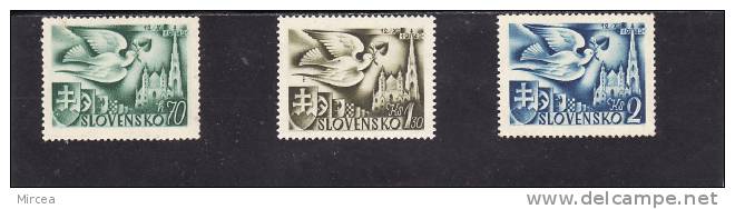 C1277 - Slovaquie 1942 - Yv.no.74/6 Neufs** - Unused Stamps