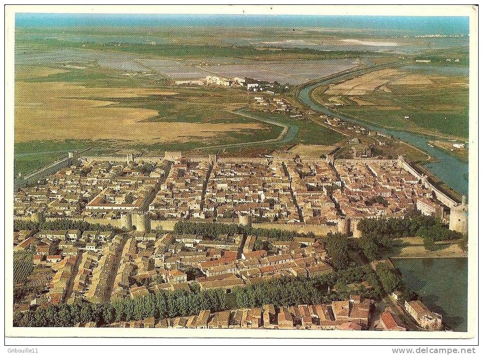 AIGUES MORTES   -   * VUE GENERALE AERIENNE * (Cliché De J.COLLARD De Lyon  -    Editeur : S.L.de Lyon   N° 732 - Aigues-Mortes