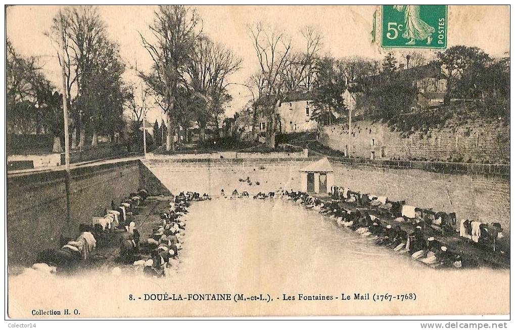 DOUE LA FONTAINE LES FONTAINES LE MAIL - Doue La Fontaine