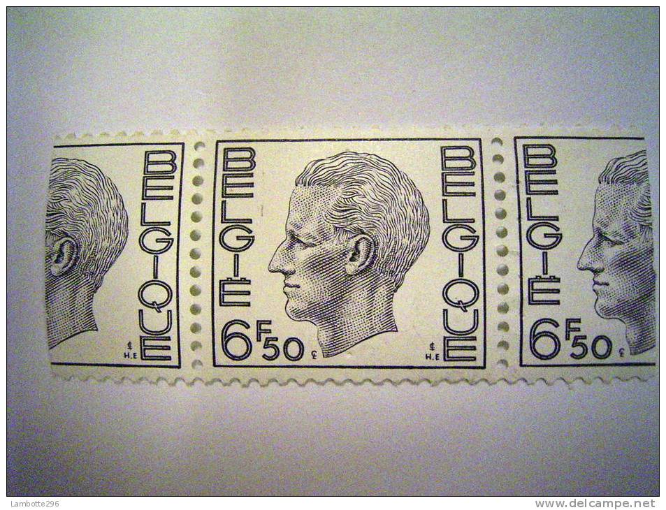 Timbres De Rouleaux, La Griffe D'entrainement S'étant Décalée, Le Timbre Est Coupé En Dehors Des Dents - Coil Stamps