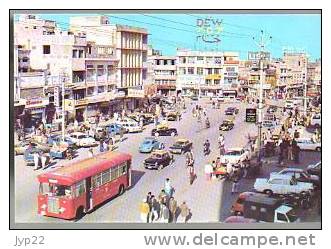 Jolie CP Pakistan Très Animée Kashmir Road Saddar Rawalpindi - Bus Autocar Car Vieilles Voitures - Pas écrite - Pakistan