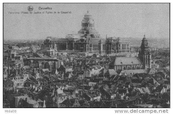 BELGIQUE.  BRUXELLES. PANORAMA.  PALAIS DE JUSTICE ET EGLISE DE LA CHAPELLE. - Panoramische Zichten, Meerdere Zichten