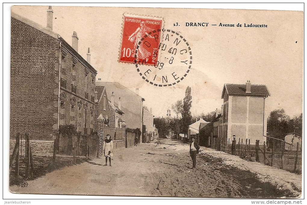 C.P.A    ( DRANCY  " Avenue De Ladoucette "carte  Vue Très Rare Animée ) - Drancy