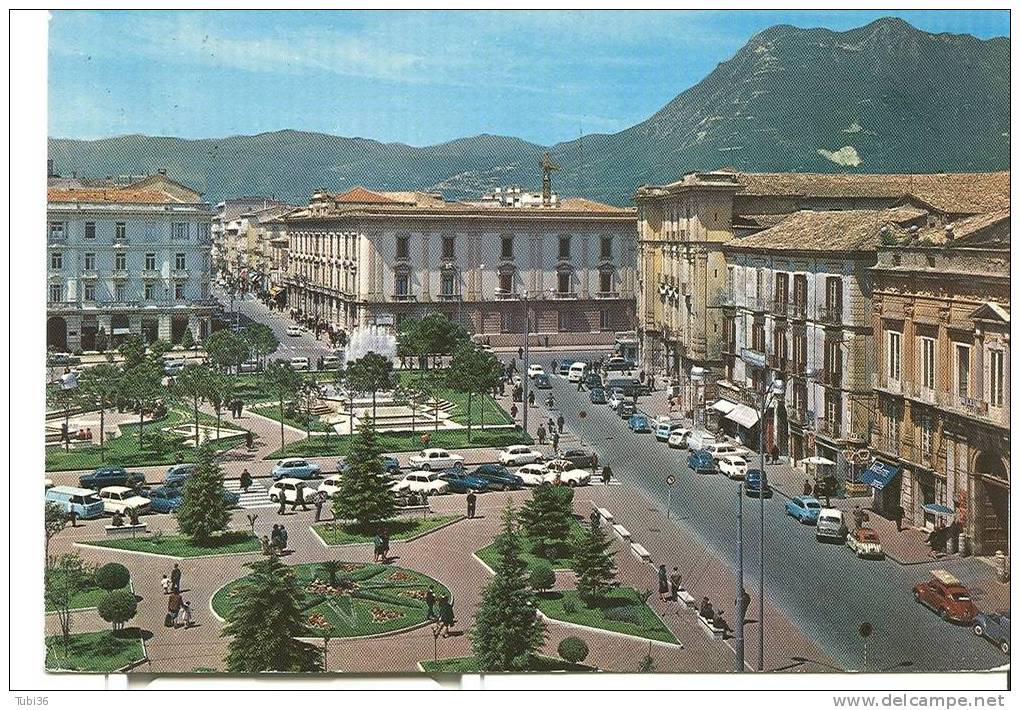 AVELLINO  PIAZZA LIBERTA - COLORI VIAGGIATA  1967 - ANIMATA E VETTURE D'EPOCA. - Avellino