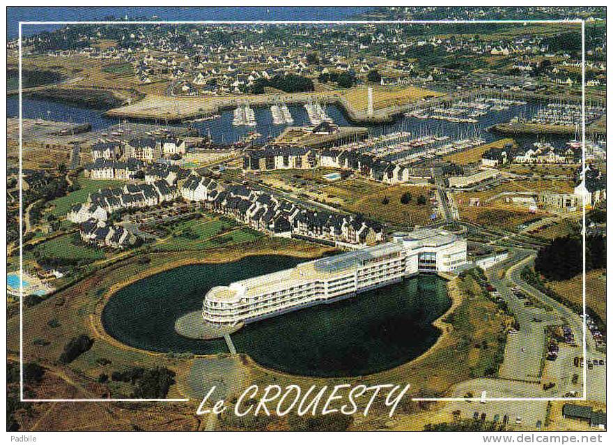 Carte Postale  56.  Arzon Presqu´Ile De Rhuys  Port De Crouesty  Vue D´avion Trés Beau Plan - Arzon
