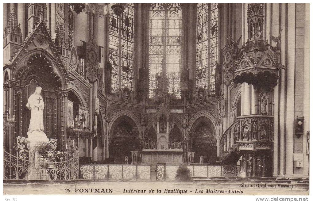 53 PONTMAIN Intérieur De La Basilique Les Maitres-Autels - Pontmain